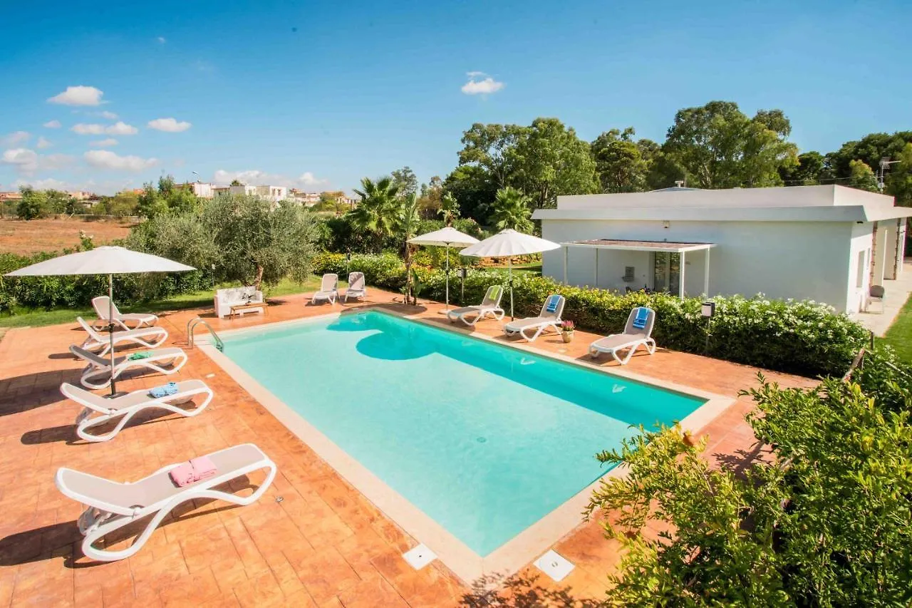 Case Vacanze Pietre Rosse -Alba Montevago